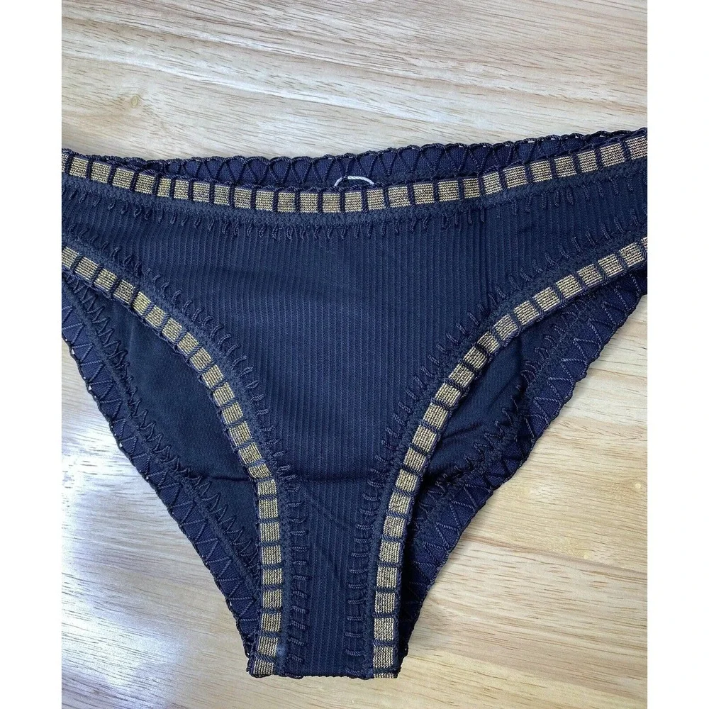 NWT Platinum by Solange Ferrarini Black Gold Crochet‎ Bikini Bottoms Size Small